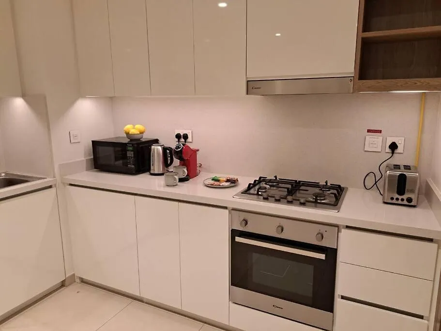 Downtown Views II - Vogue Two Bedroom Apartment With Balcony And Full Burj Khalifa View Dubai