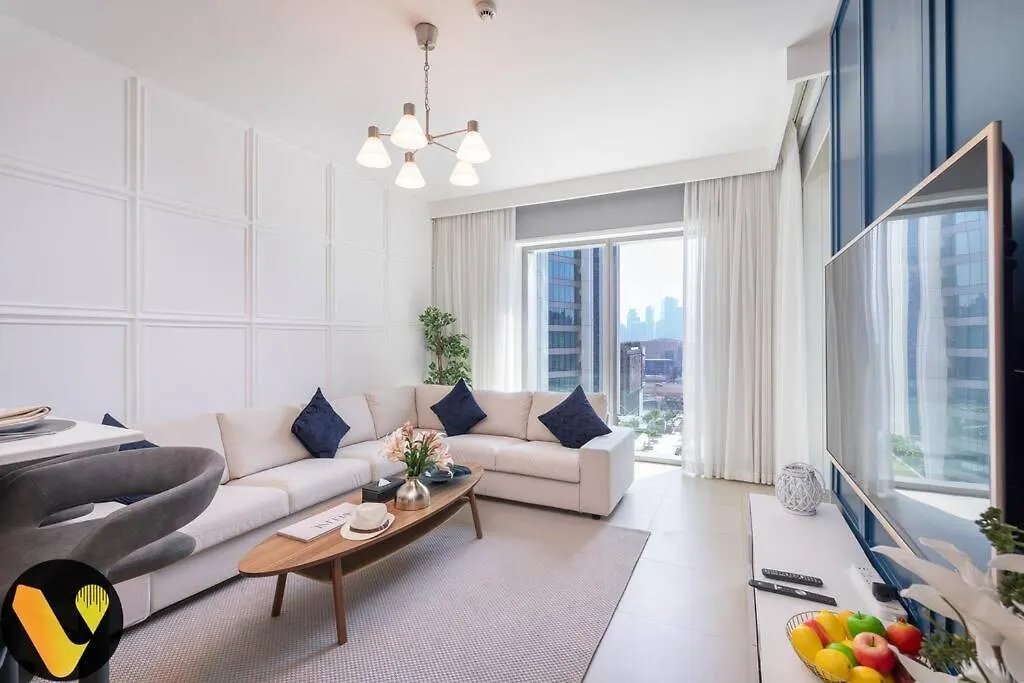 Downtown Views II - Vogue Two Bedroom Apartment With Balcony And Full Burj Khalifa View Dubai