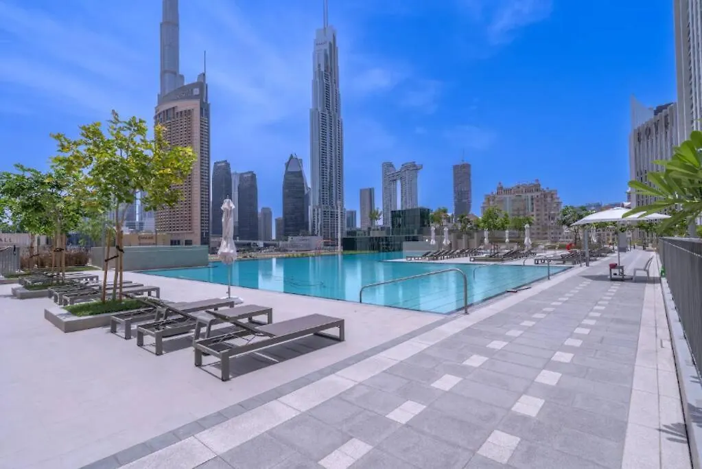 Downtown Views II - Vogue Two Bedroom Apartment With Balcony And Full Burj Khalifa View Dubai