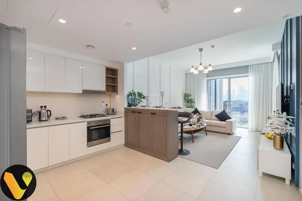 Downtown Views II - Vogue Two Bedroom Apartment With Balcony And Full Burj Khalifa View Dubai