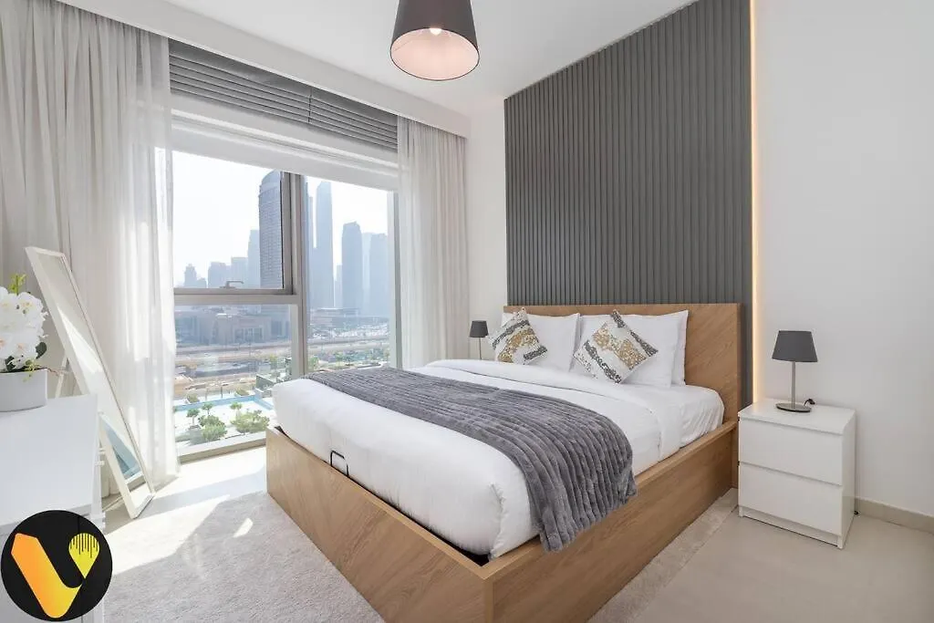 Downtown Views II - Vogue Two Bedroom Apartment With Balcony And Full Burj Khalifa View Dubai